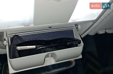 Внедорожник / Кроссовер Toyota RAV4 2012 в 