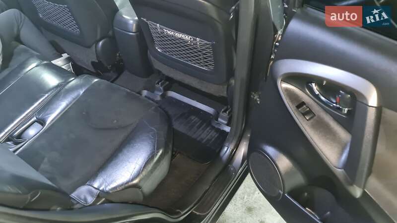 Внедорожник / Кроссовер Toyota RAV4 2012 в Киеве