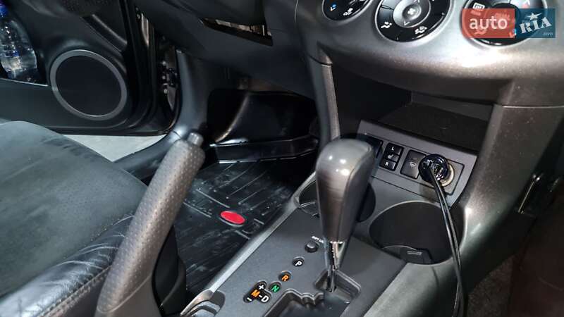 Внедорожник / Кроссовер Toyota RAV4 2012 в Киеве