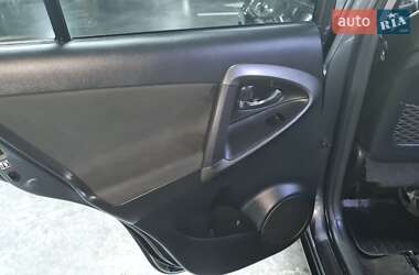 Внедорожник / Кроссовер Toyota RAV4 2012 в 