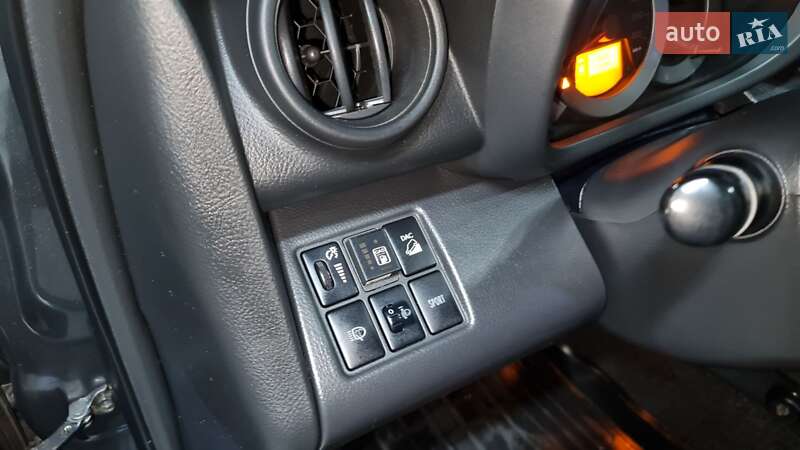 Внедорожник / Кроссовер Toyota RAV4 2012 в Киеве