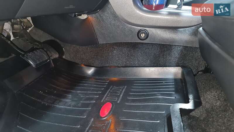 Внедорожник / Кроссовер Toyota RAV4 2012 в Киеве