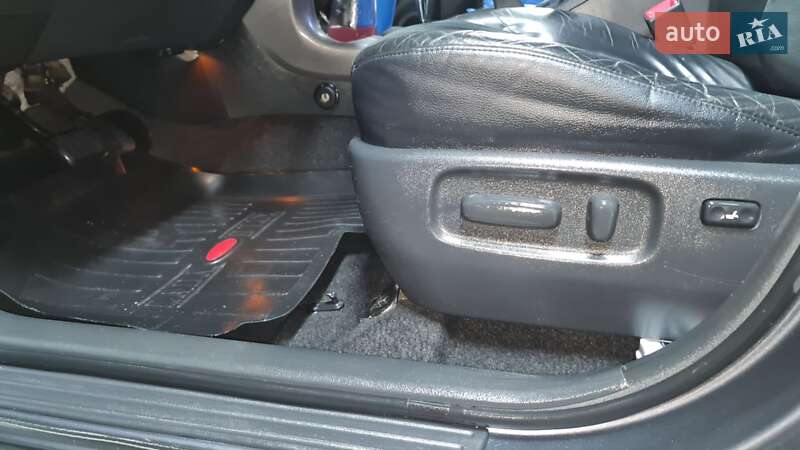 Внедорожник / Кроссовер Toyota RAV4 2012 в Киеве