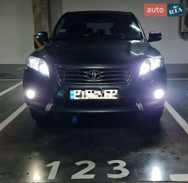 Внедорожник / Кроссовер Toyota RAV4 2012 в Киеве