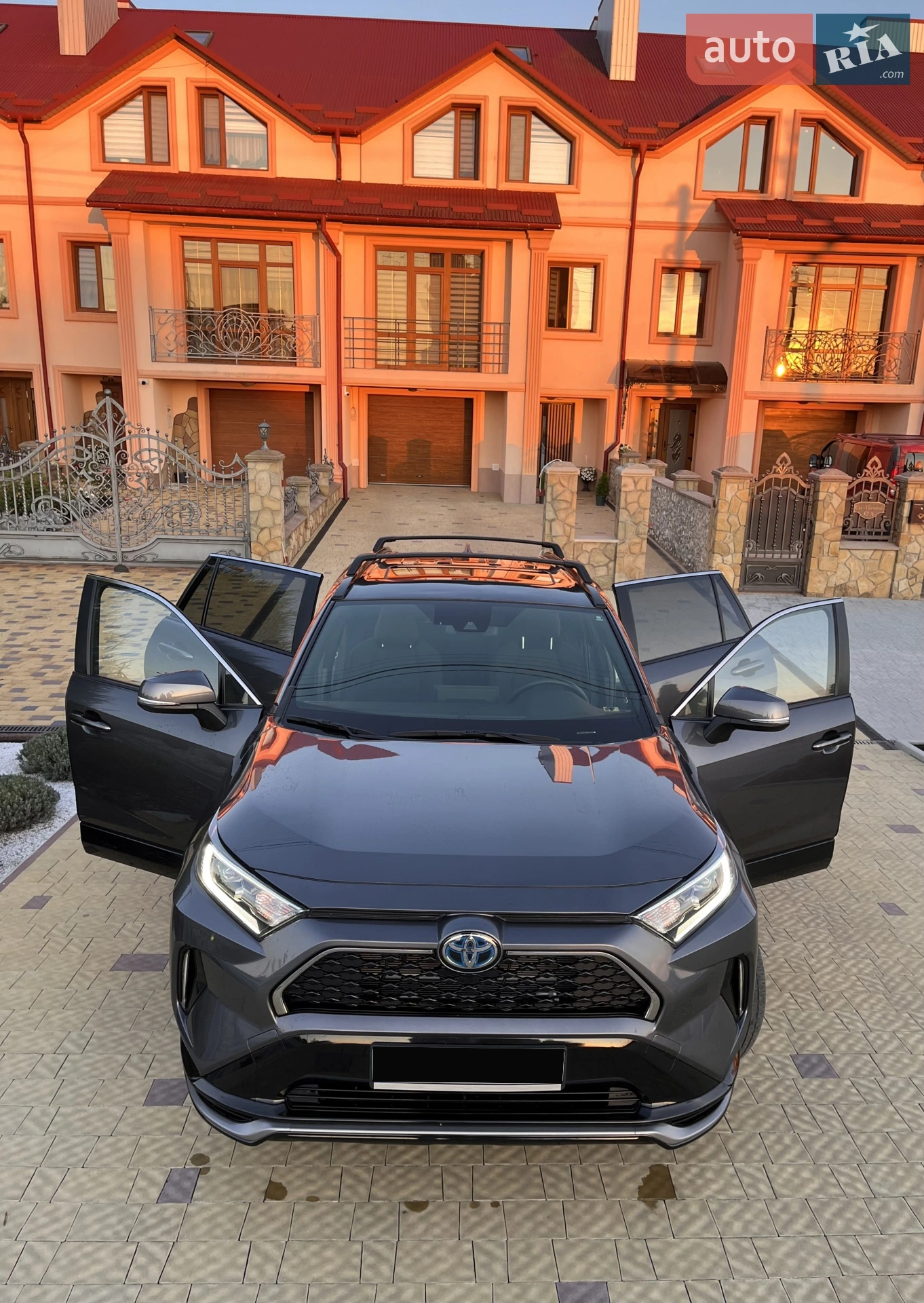 2021 Toyota RAV 4 - мініатюра 12