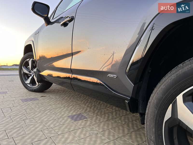 Позашляховик / Кросовер Toyota RAV4 2021 в Тернополі