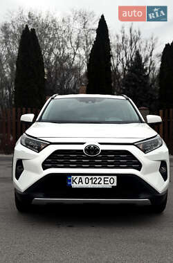 Позашляховик / Кросовер Toyota RAV4 2021 в Дніпрі