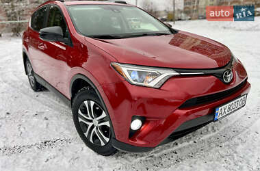 Позашляховик / Кросовер Toyota RAV4 2017 в Києві