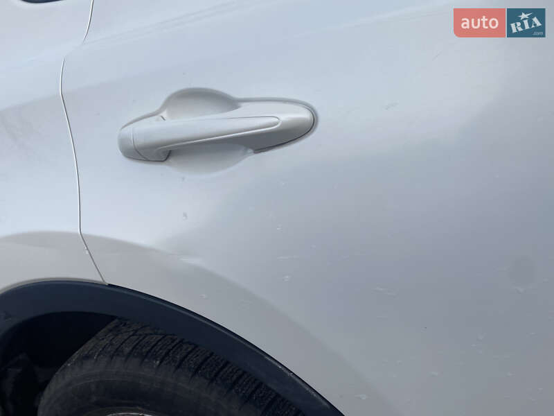 Позашляховик / Кросовер Toyota RAV4 2013 в Вишневому фото 17 Позашляховик / Кросовер Toyota RAV4 2013 в Вишневому