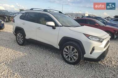 Toyota RAV4 2019