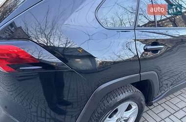 Внедорожник / Кроссовер Toyota RAV4 2021 в Днепре