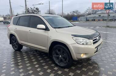 Позашляховик / Кросовер Toyota RAV4 2007 в Полтаві