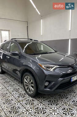 Позашляховик / Кросовер Toyota RAV4 2017 в Івано-Франківську