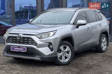 Внедорожник / Кроссовер Toyota RAV4 2019 в Киеве