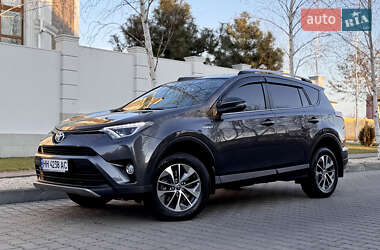 Позашляховик / Кросовер Toyota RAV4 2017 в Одесі