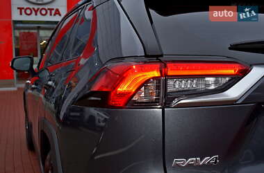 Позашляховик / Кросовер Toyota RAV4 2020 в Житомирі