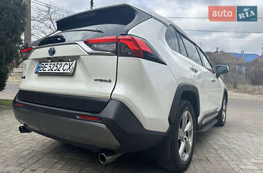 Позашляховик / Кросовер Toyota RAV4 2021 в Миколаєві