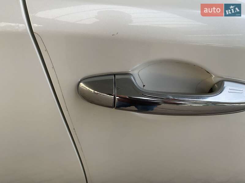 Позашляховик / Кросовер Toyota RAV4 2018 в Долині