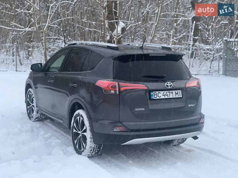 Позашляховик / Кросовер Toyota RAV4 2014 в Львові