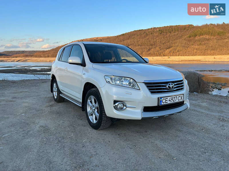 Позашляховик / Кросовер Toyota RAV4 2010 в Новодністровську