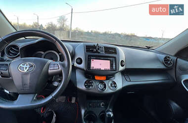 Позашляховик / Кросовер Toyota RAV4 2010 в Новодністровську