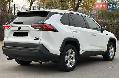 Позашляховик / Кросовер Toyota RAV4 2021 в Дніпрі