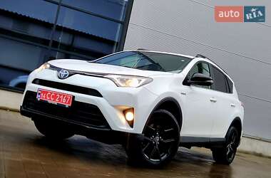 Позашляховик / Кросовер Toyota RAV4 2017 в Івано-Франківську