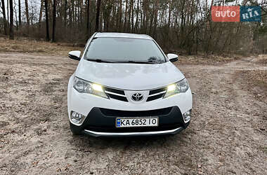 Позашляховик / Кросовер Toyota RAV4 2015 в Києві