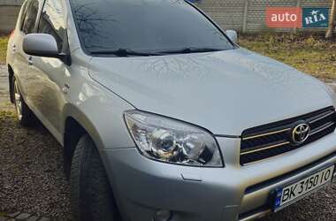 Позашляховик / Кросовер Toyota RAV4 2005 в Луцьку