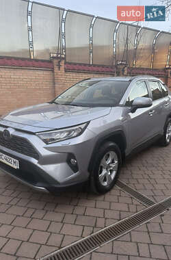 Позашляховик / Кросовер Toyota RAV4 2021 в Львові