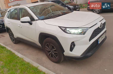 Внедорожник / Кроссовер Toyota RAV4 2022 в Киеве