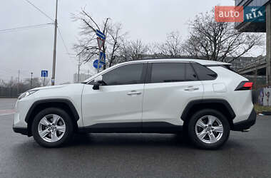 Позашляховик / Кросовер Toyota RAV4 2020 в Києві