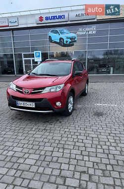 Позашляховик / Кросовер Toyota RAV4 2014 в Дніпрі