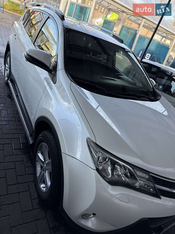 Внедорожник / Кроссовер Toyota RAV4 2013 в Полтаве