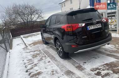 Внедорожник / Кроссовер Toyota RAV4 2015 в Ивано-Франковске