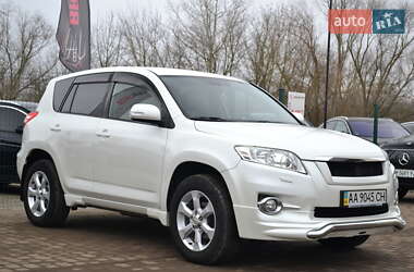 Внедорожник / Кроссовер Toyota RAV4 2011 в 