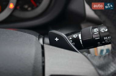 Внедорожник / Кроссовер Toyota RAV4 2011 в 