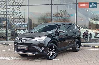 Позашляховик / Кросовер Toyota RAV4 2017 в Києві