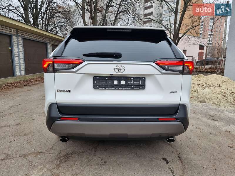 Внедорожник / Кроссовер Toyota RAV4 2019 в Харькове