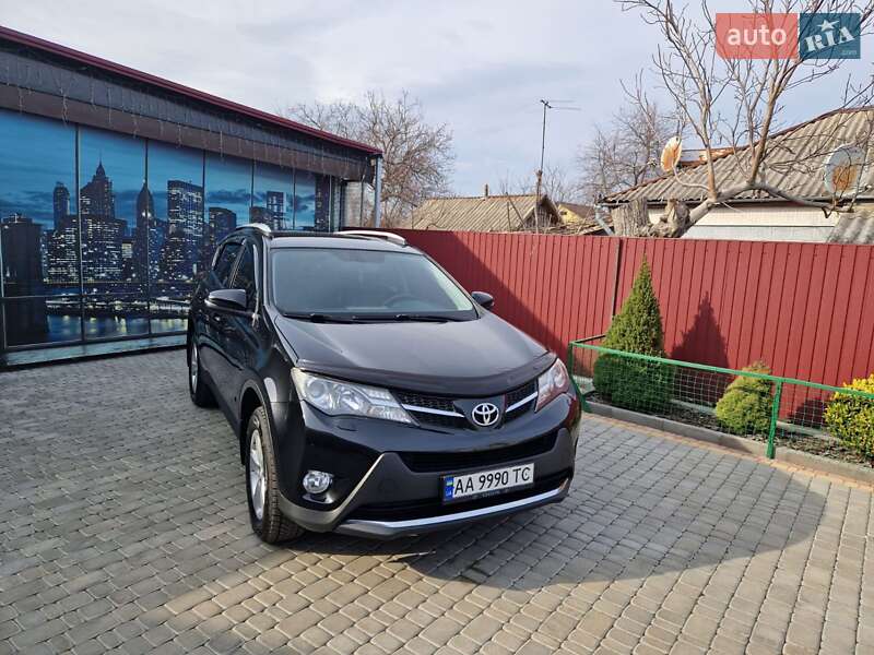 Внедорожник / Кроссовер Toyota RAV4 2013 в Первомайске