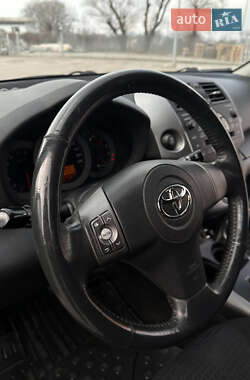 Внедорожник / Кроссовер Toyota RAV4 2007 в Черновцах