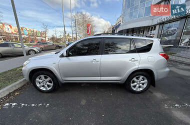 Внедорожник / Кроссовер Toyota RAV4 2006 в Николаеве