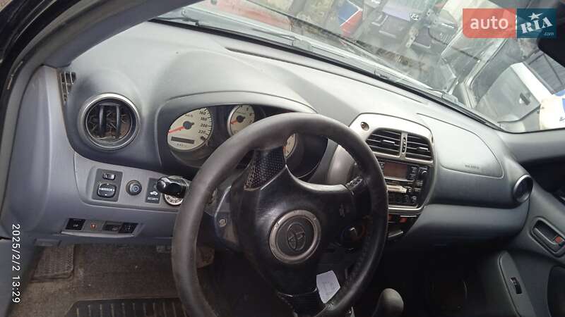 Внедорожник / Кроссовер Toyota RAV4 2001 в Харькове