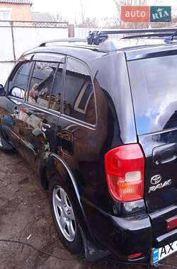 Внедорожник / Кроссовер Toyota RAV4 2001 в Харькове