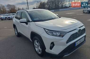 Позашляховик / Кросовер Toyota RAV4 2019 в Києві