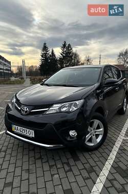 Внедорожник / Кроссовер Toyota RAV4 2014 в Луцке