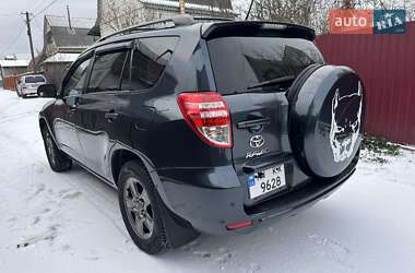 Внедорожник / Кроссовер Toyota RAV4 2012 в Вышгороде