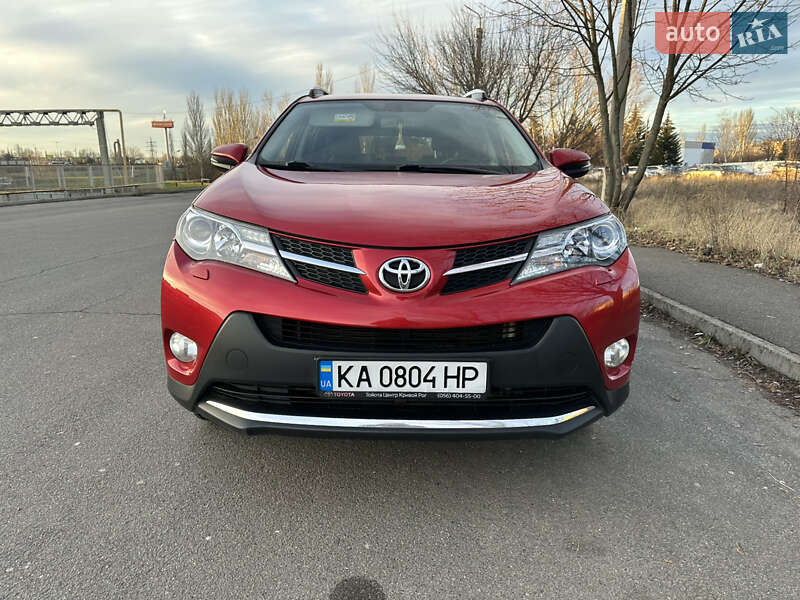 Позашляховик / Кросовер Toyota RAV4 2015 в Кривому Розі