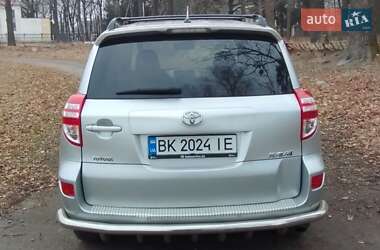 Внедорожник / Кроссовер Toyota RAV4 2009 в Ровно