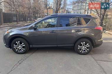 Внедорожник / Кроссовер Toyota RAV4 2016 в Киеве